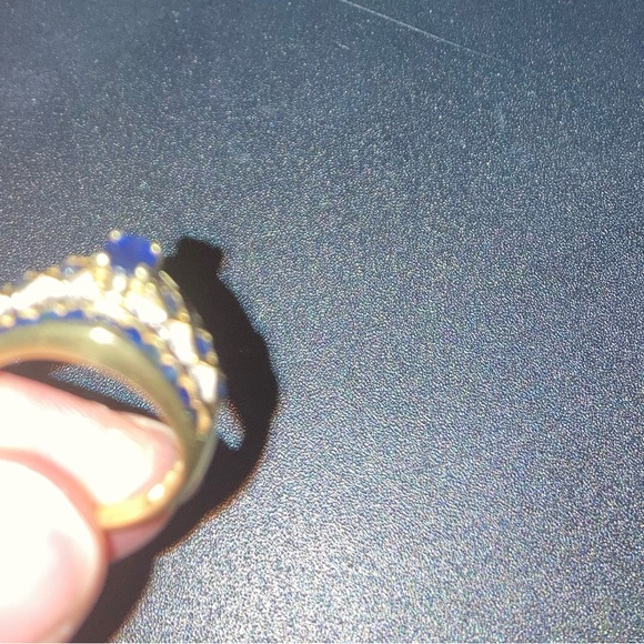 Elegant sapphire Diamond and 14k Gold Ring - Picture 4 of 5